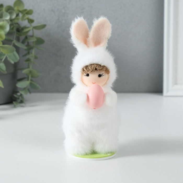 Кукла интерьерная  Кукла интерьерная "Малыш в костюме зайчика с яйцом" 6х7х15 см