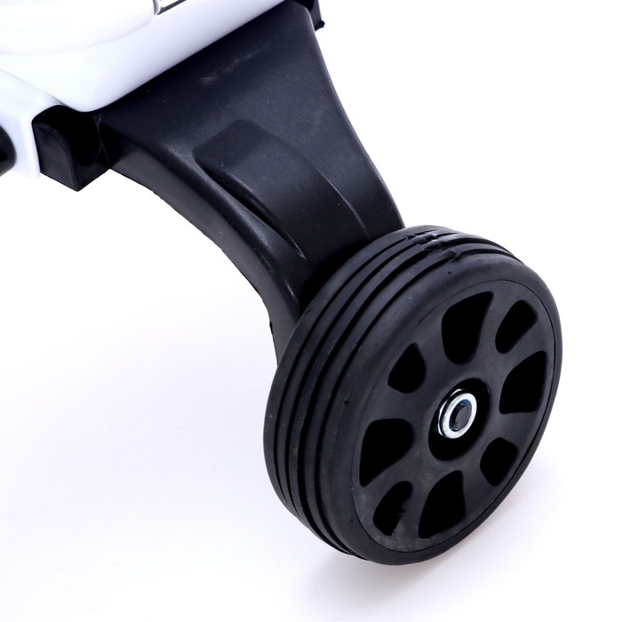 Электромотоцикл «Скутер», цвет белый Электромотоцикл «Скутер», цвет белый