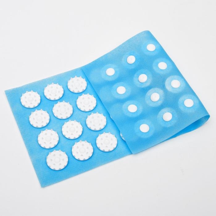 Аппликатор Аппликатор "Кузнецова", 40 колючек, спанбонд, 14 х 32 см, голубой.