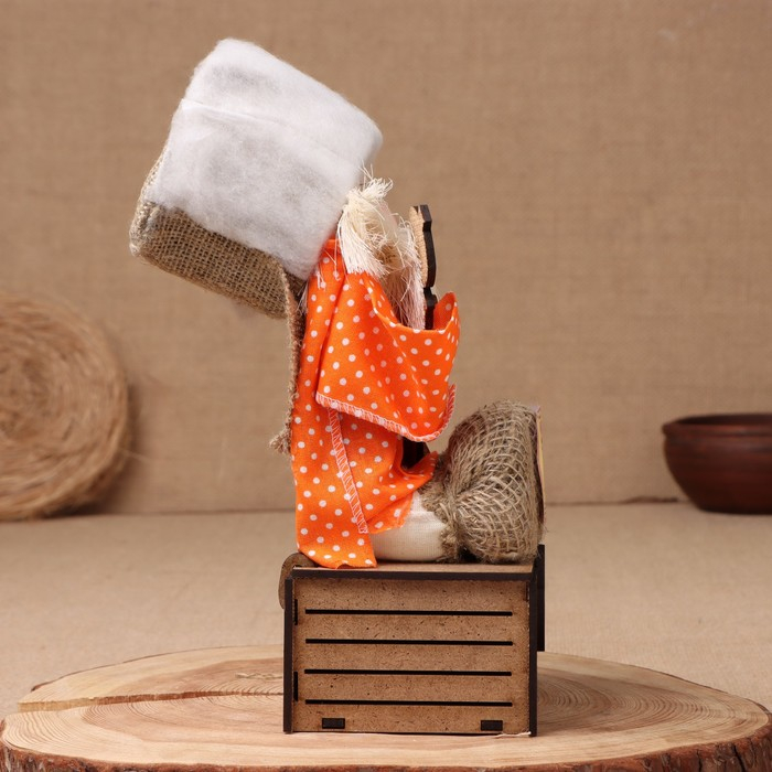 Оберег-домовой Оберег-домовой "Славуся в меховой шапке, на сундуке с шашлыком", 38х24х18 см, микс