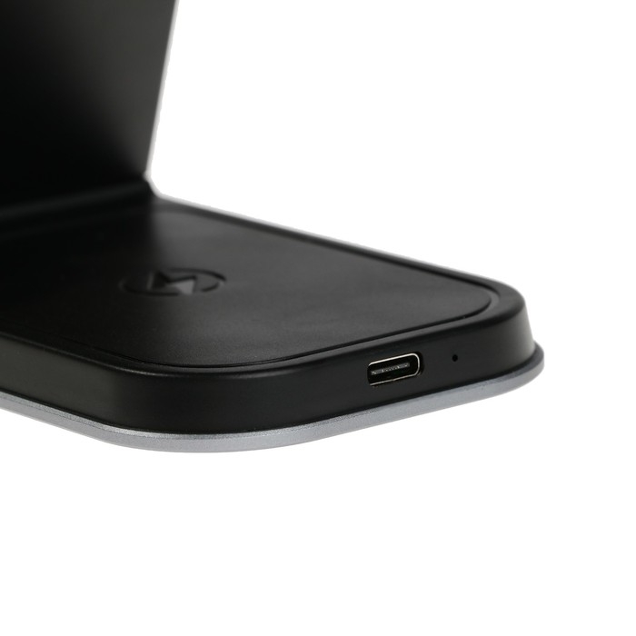 Беспроводное зарядное устройство T3, 3 в 1, 15 Вт + 5 Вт + 5 Вт,  MagSafe, серебристое Беспроводное зарядное устройство T3, 3 в 1, 15 Вт + 5 Вт + 5 Вт,  MagSafe, серебристое