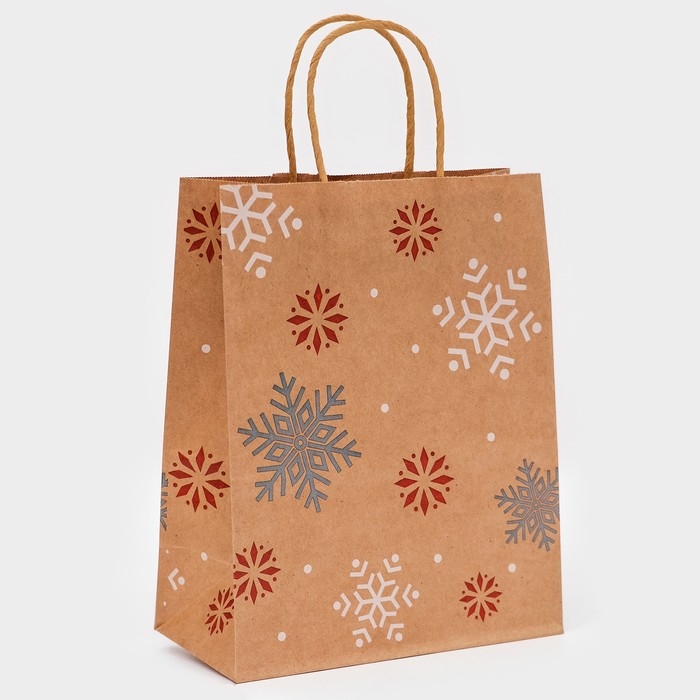 Новый год. Пакет бумажный подарочный новогодний крафт Новый год. Пакет бумажный подарочный новогодний крафт "Снежинки", 27 х 21 х 11 см.