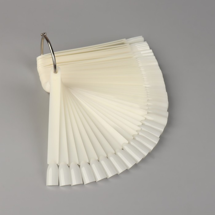 Палитра для лаков на кольце, 50 ногтей, форма мягкий квадрат, цвет слоновая кость Палитра для лаков на кольце, 50 ногтей, форма мягкий квадрат, цвет слоновая кость