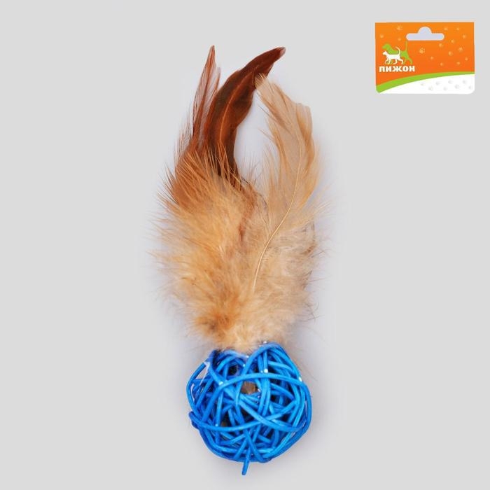 Игрушка для кошек  Игрушка для кошек "Шар из лозы с пером", 3,8 см, микс цветов