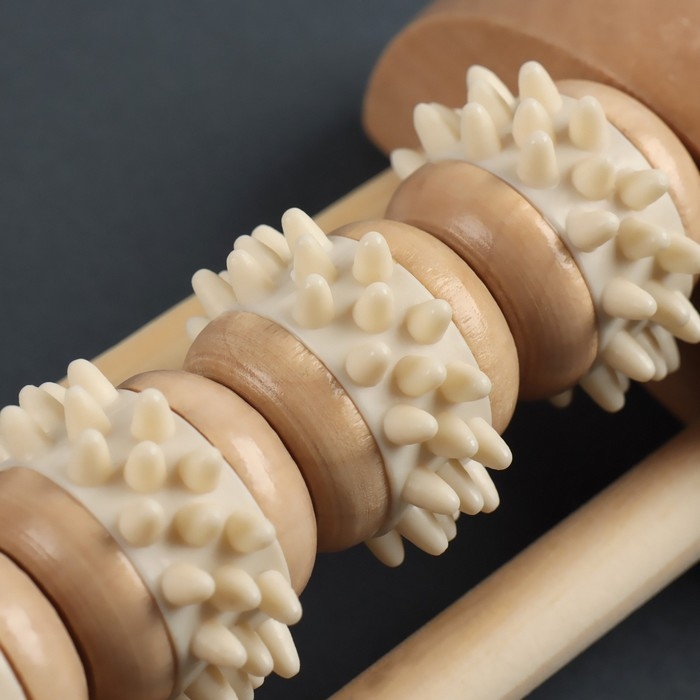 Массажёр для ног «Ножное счастье», 14,5 × 8,5 × 5 см, 4 колеса с шипами, деревянный, цвет бежевый Массажёр для ног «Ножное счастье», 14,5 × 8,5 × 5 см, 4 колеса с шипами, деревянный, цвет бежевый