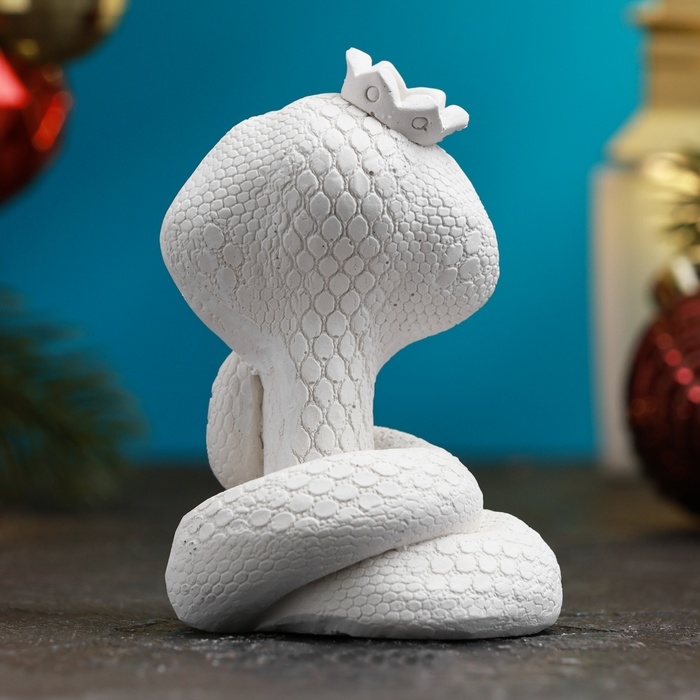 Новый год. Символ 2025. Фигура для раскраски  Новый год. Символ 2025. Фигура для раскраски "Змея с короной" 8х5см