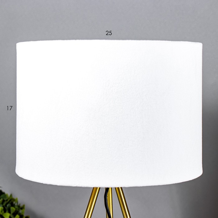 Настольная лампа Настольная лампа "Бархат" Е27 40Вт бежевый 24х24х42см