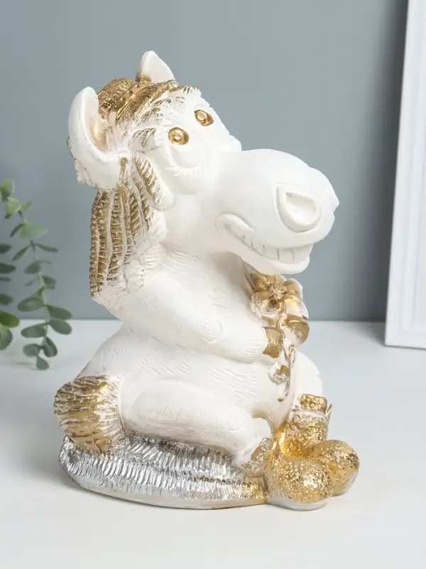 Копилка Копилка "Лошадка с ромашкой" 28х17х21 см, белый с золотом