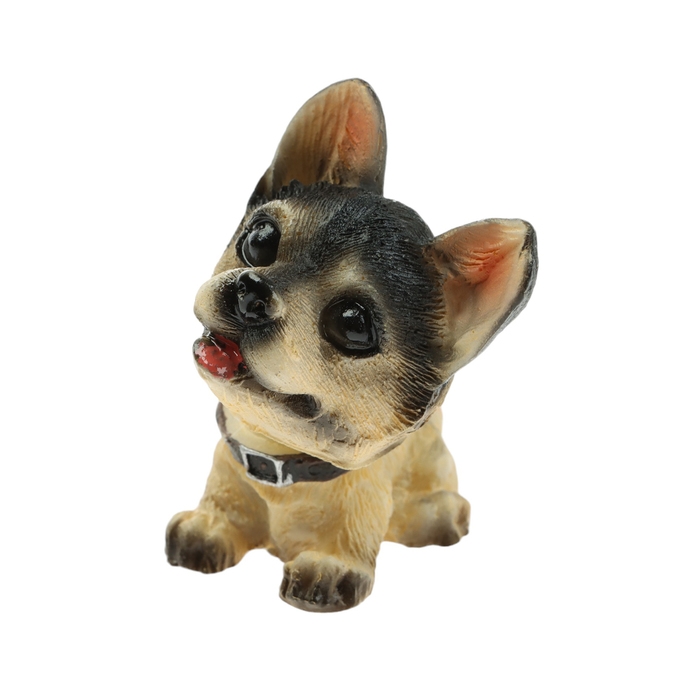 Собака на панель авто, качающая головой, мини, дворняжка Собака на панель авто, качающая головой, мини, дворняжка