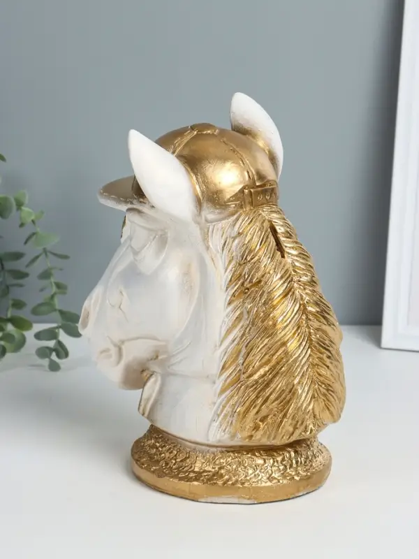 Копилка "Конь в кепке" 26х14,5х21,5 см, белый с золотом