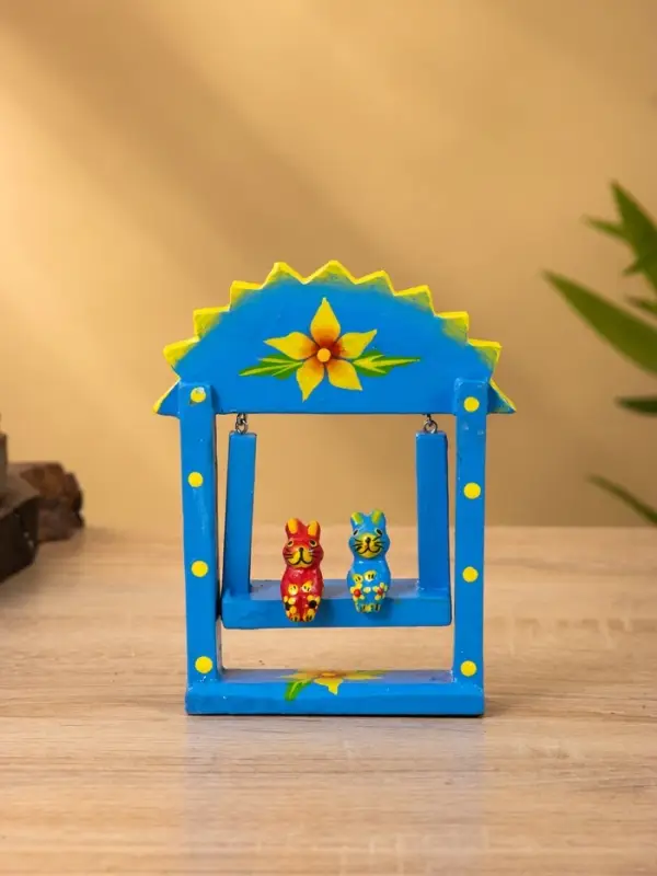 Сувенир Сувенир "Зайки на качелях" дерево 11х5,4х14,4 см, цв. синий