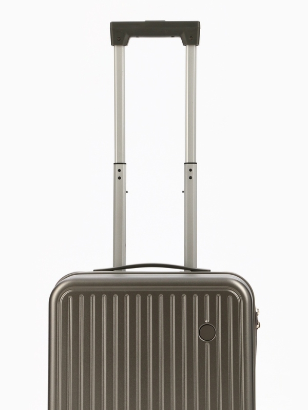 Чемодан 20 Чемодан 20", PС, 34*22*56, отд на молнии, код замок, 4 колеса, т. серый