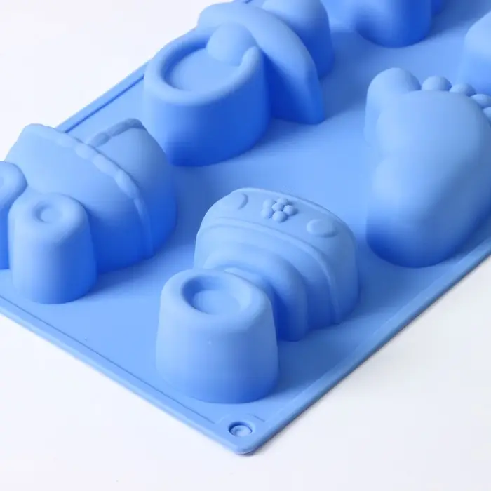 Форма для выпечки Доляна &laquo;Праздник.Для новорожденных&raquo;, силикон, 28.5&times;16.5 см, 6 ячеек (8&times;5.7 см), голубая