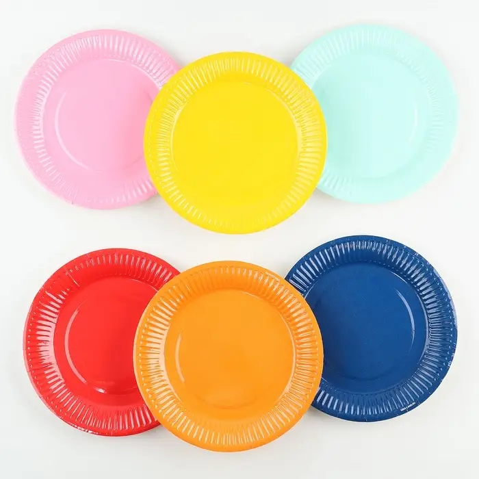 Тарелки одноразовые бумажные &laquo;Разноцвет&raquo;, d &mdash; 18 см, набор 6 шт.
