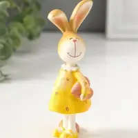 Сувенир полистоун "Зайка в жёлтом платьице, с розовым сердечком" 12,5 см