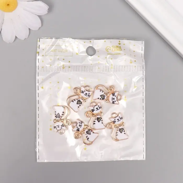 Декор для творчества металл, эмаль "Белый кот с сердечком" 2х1,3 см Декор для творчества металл, эмаль "Белый кот с сердечком" 2х1,3 см