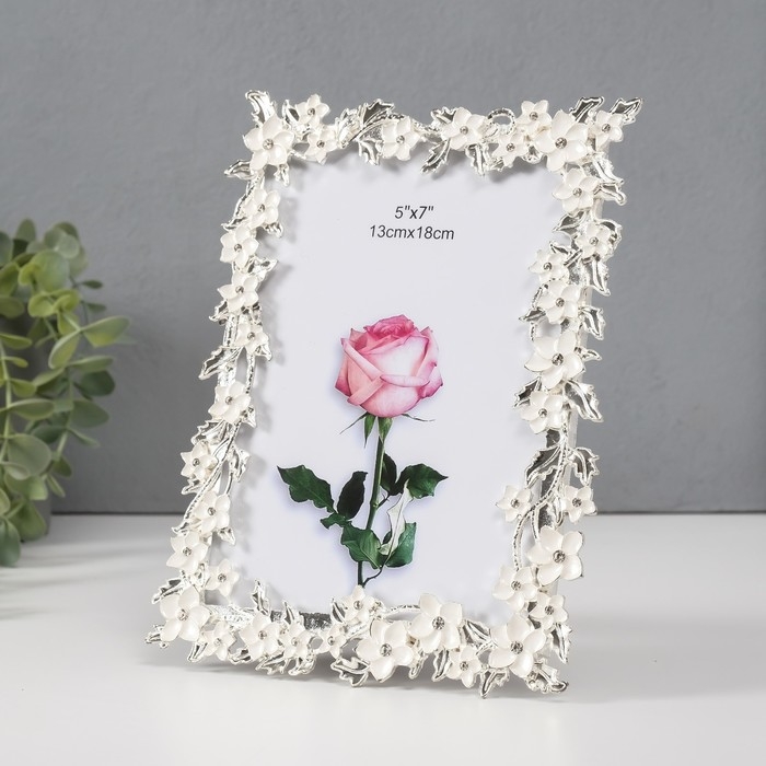 Фоторамка металл, стекло 13х18 см Фоторамка металл, стекло 13х18 см "Альпийские незабудки" эмаль, стразы 1,5х15х20,3 см