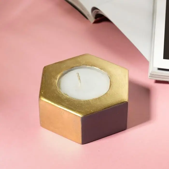 Свеча в подсвечнике &laquo;Серый и золотой&raquo;