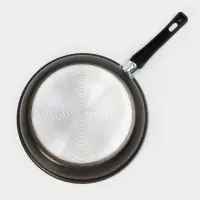 Сковорода &laquo;Классика атлас&raquo;, d=26 см, стеклянная крышка, пластиковая ручка, антипригарное покрытие, алюминий, коричневая