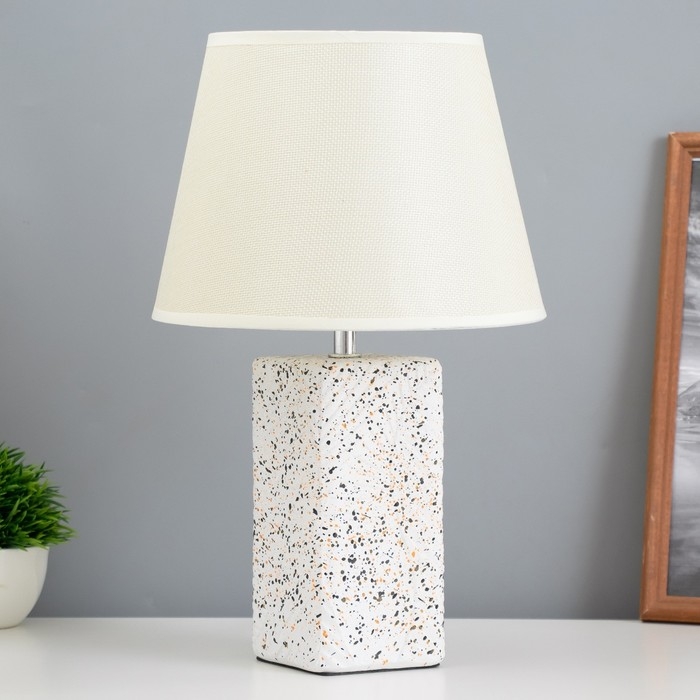 Лампа настольная Лампа настольная "Дзин" 1х40Вт Е14 черный 22х22х36см