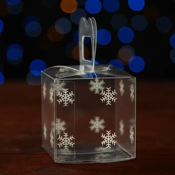 Коробка подарочная новогодняя складная ПВХ «Снежинки» 5×5×5 см Коробка подарочная новогодняя складная ПВХ «Снежинки» 5×5×5 см