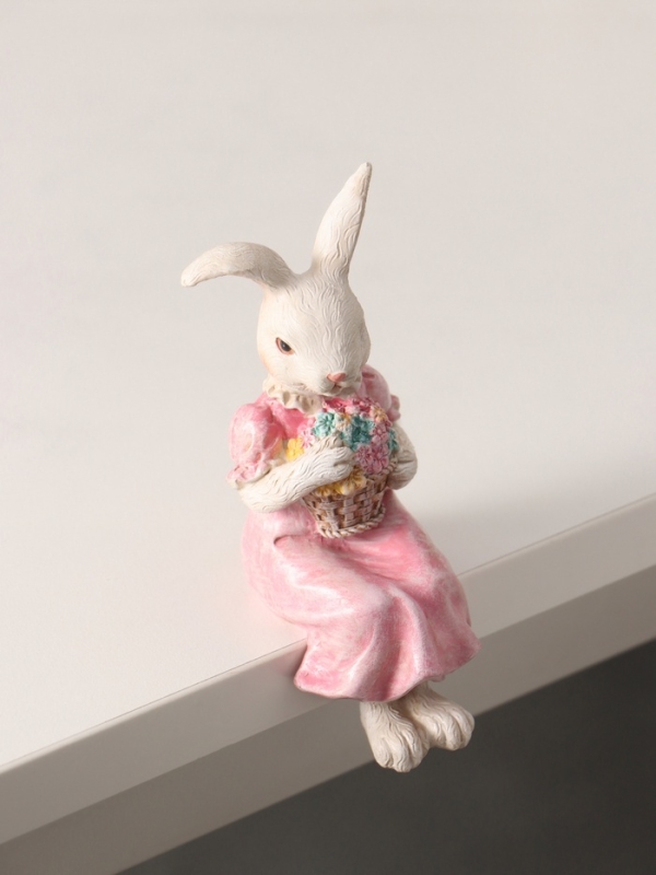 Сувенир полистоун  Сувенир полистоун "Зайка с цветочной корзинкой, в розовом платье" 7,5х4,5х12 см