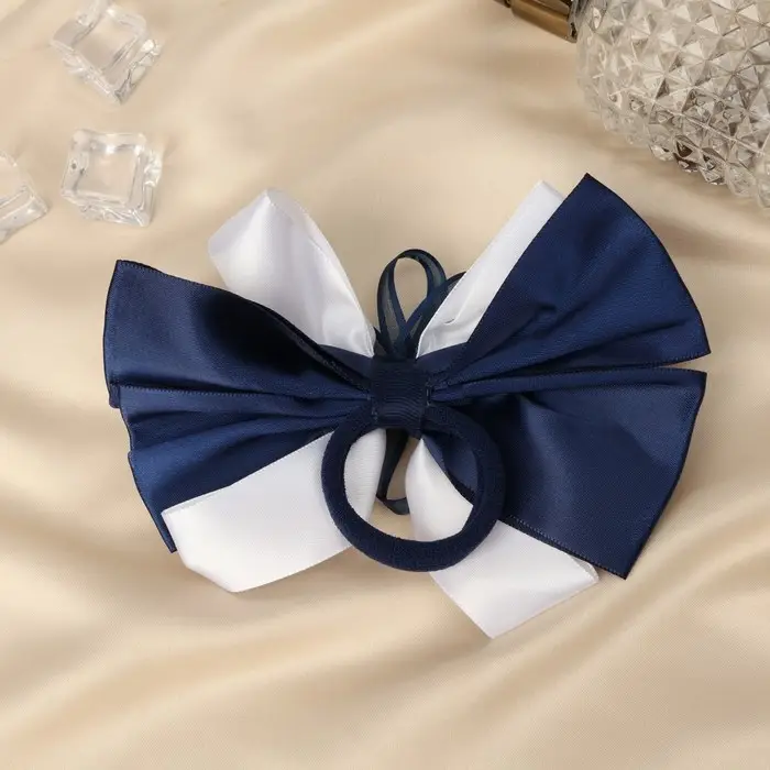 Резинка для волос "Школьница" бант ленты и стразы, 13 см, бело-синий