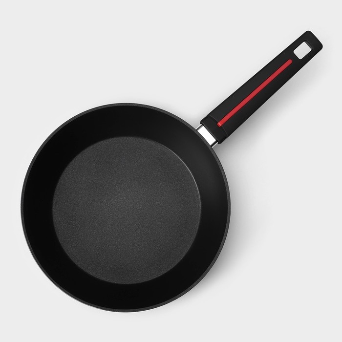 Сковорода Magistro Flame, d=26 см, h=7 см, антипригарное покрытие, индукция, цвет чёрный Сковорода Magistro Flame, d=26 см, h=7 см, антипригарное покрытие, индукция, цвет чёрный