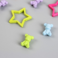 Бусины для творчества пластик "Медведь и звезда. Конструктор" набор 4 пары 4,4х4,4х0,7 см Бусины для творчества пластик "Медведь и звезда. Конструктор" набор 4 пары 4,4х4,4х0,7 см