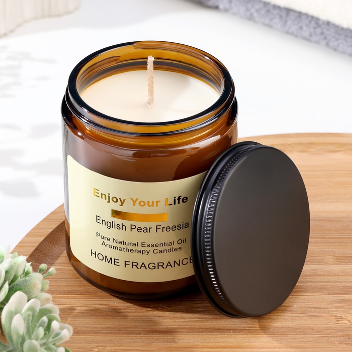 Свеча ароматическая в банке  Свеча ароматическая в банке "Английская груша и фрезия", 7х9 см