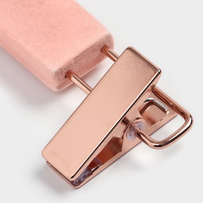 Вешалка для брюк и юбок LaDо́m Rose Gold, 33×3×12 см, покрытие вельвет, цвет розовый Вешалка для брюк и юбок LaDо́m Rose Gold, 33×3×12 см, покрытие вельвет, цвет розовый