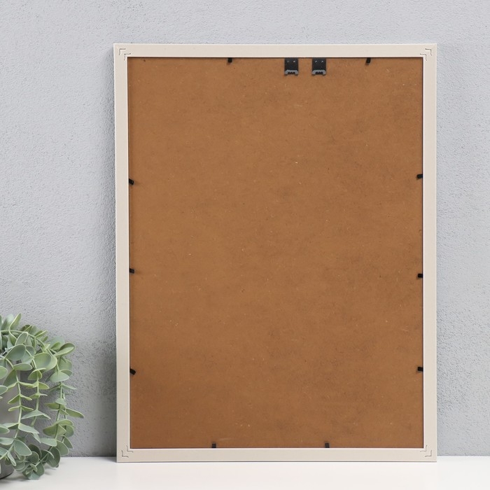 Фоторамка пластик 30х40 см Фоторамка пластик 30х40 см "Карин" белая 32,6х42,6х1 см