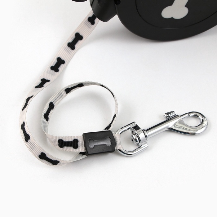 Рулетка «Косточка» с фонарем и отсеком для пакетов, 4,5 м, вес животного до 20 кг, черная Рулетка «Косточка» с фонарем и отсеком для пакетов, 4,5 м, вес животного до 20 кг, черная