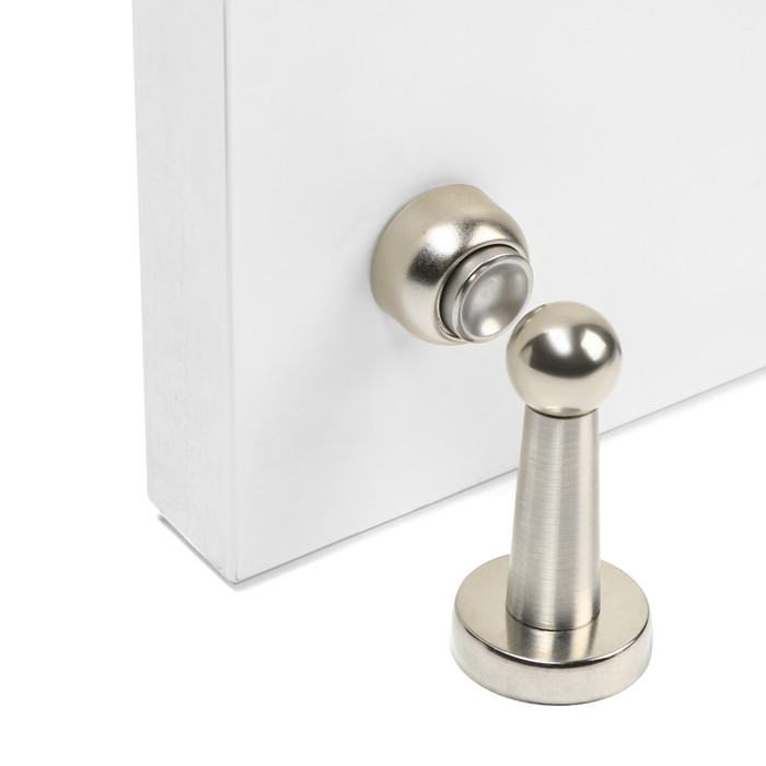 Упор дверной магнитный UM401SN, цвет никель Упор дверной магнитный UM401SN, цвет никель