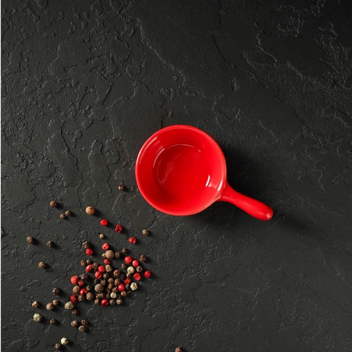 Соусник керамический с ручкой Доляна «Классика», 30 мл, 10×6 см, цвет красный Соусник керамический с ручкой Доляна «Классика», 30 мл, 10×6 см, цвет красный