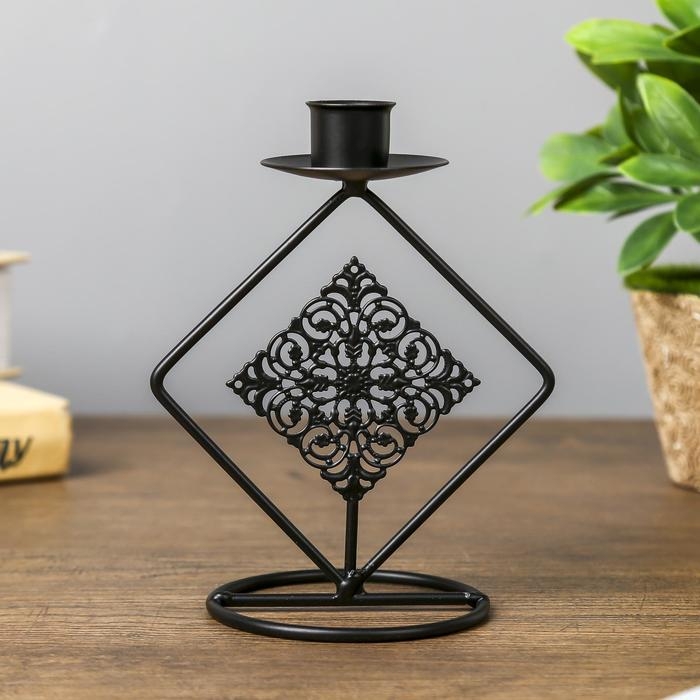 Подсвечник металл на 1 свечу  Подсвечник металл на 1 свечу "Два ромба с узором" чёрный 14,5х11,5х8 см