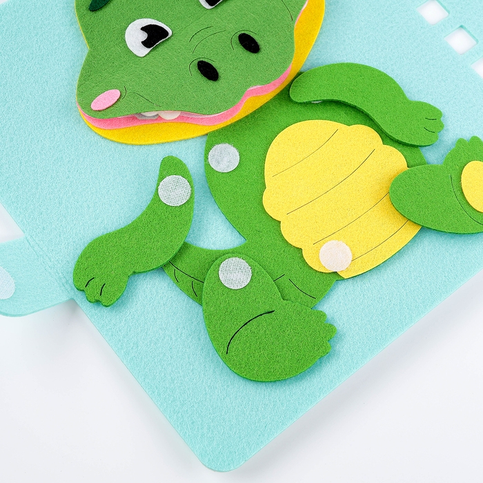 Развивающая книжка «Лечим зубки» Развивающая книжка «Лечим зубки»