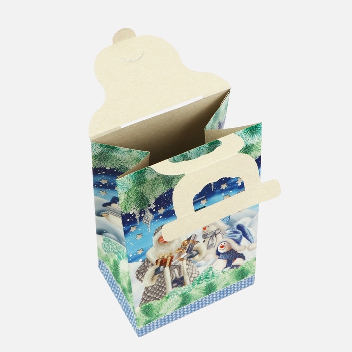 Новый год. Подарочная коробка новогодняя Сумочка мини Новый год. Подарочная коробка новогодняя Сумочка мини "Краски зимы" 140 x 100 x 223 см.