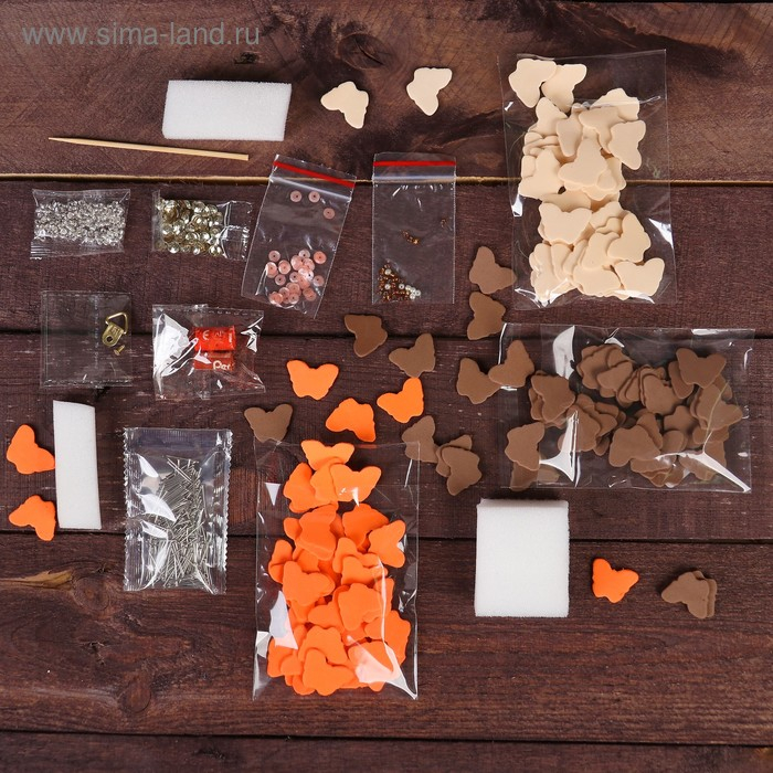 Мозаика из пайеток на холсте «Девочка с бабочками» Мозаика из пайеток на холсте «Девочка с бабочками»