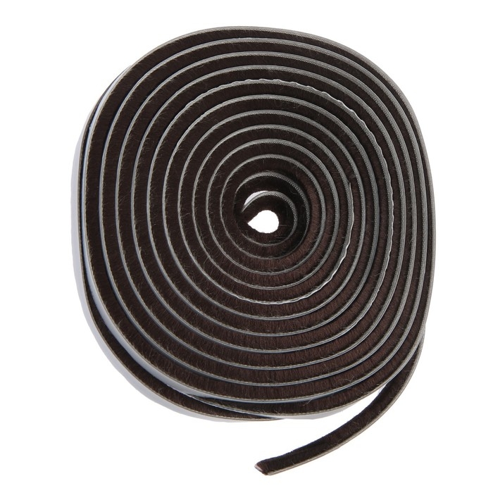Уплотнитель щеточный самоклеящийся ТУНДРА, 7х6 мм, коричневый, 10 м. Уплотнитель щеточный самоклеящийся ТУНДРА, 7х6 мм, коричневый, 10 м.