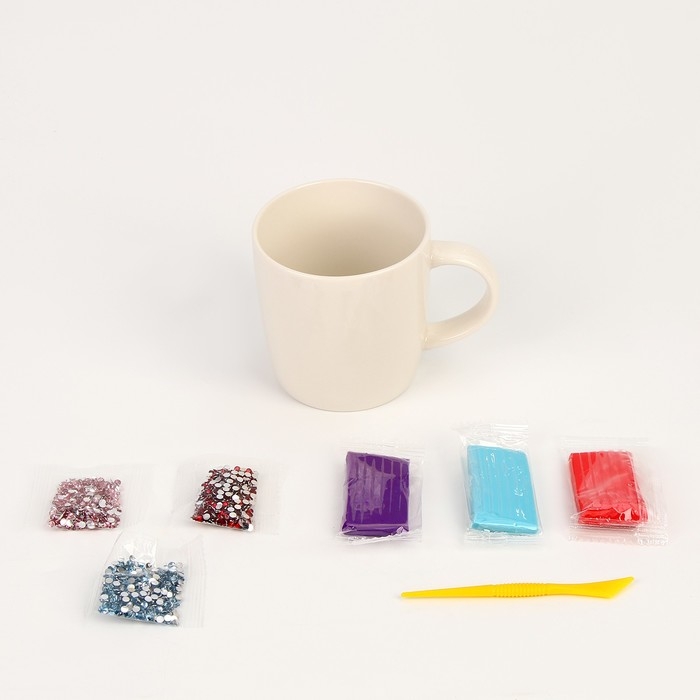 Набор для декора кружки полимерной глиной. Лепка на кружке «Красный цветок», со стразами Набор для декора кружки полимерной глиной. Лепка на кружке «Красный цветок», со стразами