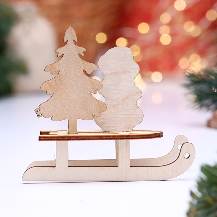 Сувенир символ года санки Сувенир символ года санки "Змея с ёлочкой", вид 2, 10,5 х 4,7 х 7,8 см