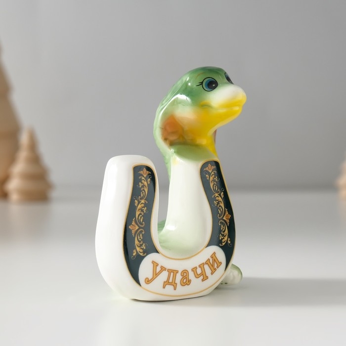 Сувенир керамика Сувенир керамика "Зелёная кобра с подковой - Удачи" 4,5х7х8 см