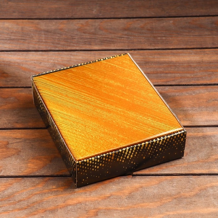 Новый год. Подарочная коробка складная, новогодняя Новый год. Подарочная коробка складная, новогодняя "Олени", 18 х 15 х 5 см.