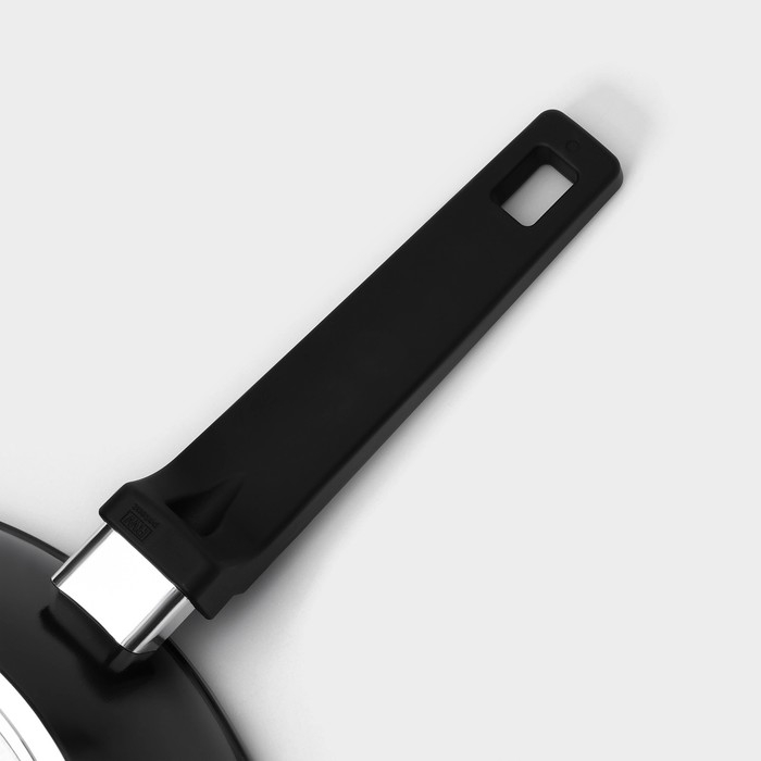 Сковорода Magistro Flame, d=28 см, h=7,5 см, антипригарное покрытие, индукция, цвет чёрный Сковорода Magistro Flame, d=28 см, h=7,5 см, антипригарное покрытие, индукция, цвет чёрный