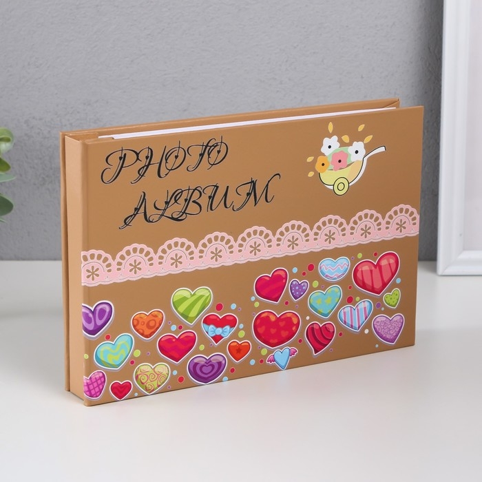 Фотоальбом на 50 фото 15х21 см Фотоальбом на 50 фото 15х21 см "Сердечки и кружево" кожзам, в коробке 4х26х18,5 см