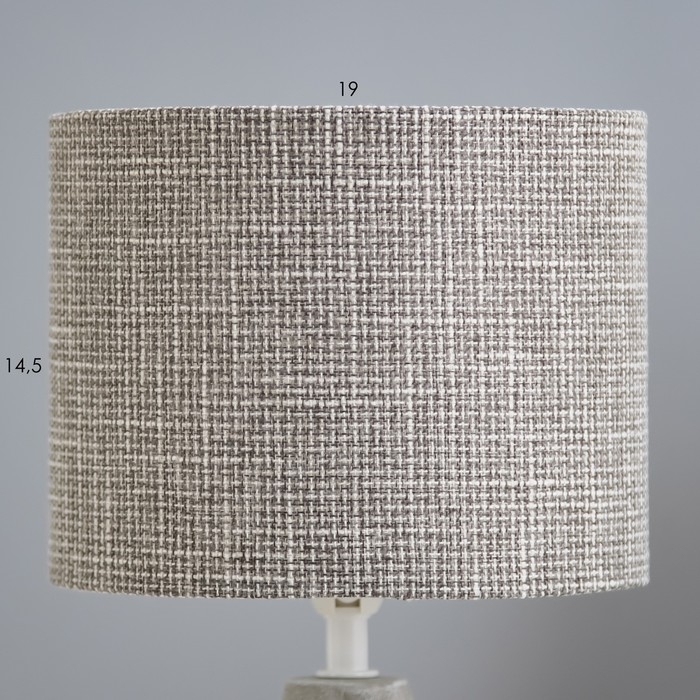 Настольная лампа Настольная лампа "Асенди" Е14 40Вт бело-серый 15х15х25 см RISALUX