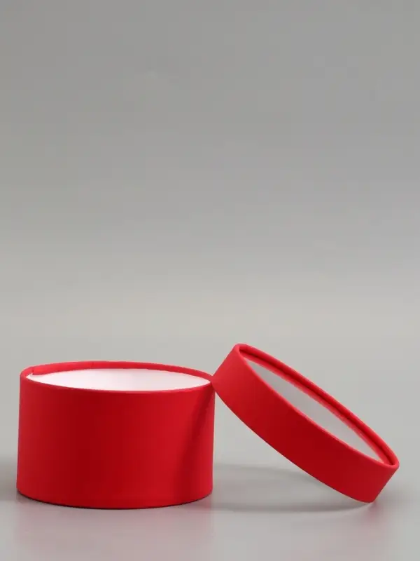 Подарочная коробка красная, завальцованная с окном, 16 х 11 см