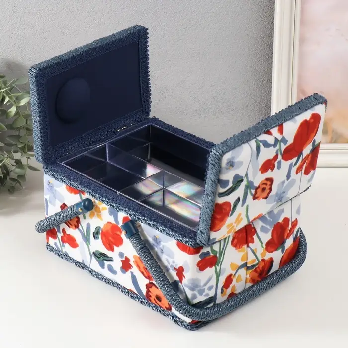 Шкатулка для рукоделия и шитья &laquo;Летние цветы на белом&raquo;, хранение ниток, иголок, мелочи, 19&times;26&times;14.5 см