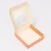 Подарочная коробка сборная с окном «Новый год», 11.5×11.5×3 см